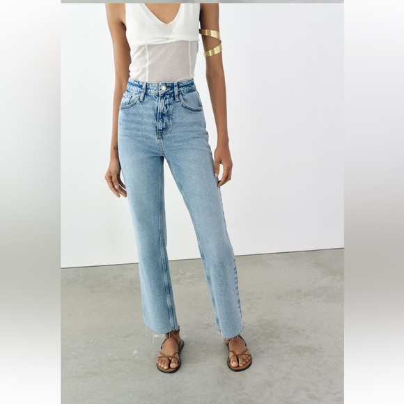 Zara High Rise Straight Jeans • Blue • Size 0 - Picture 3 of 10